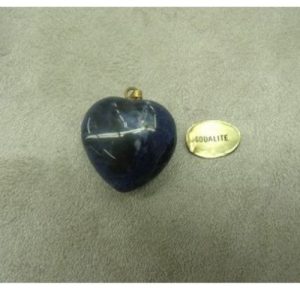 PENDENTIF MOTIF COEUR- GM- SODALITE,LARGEUR: 2 cm / HAUTEUR: 2cm / EPAISSEUR: 1 cm