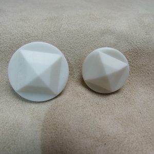 BOUTON PYRAMIDE-BLANC