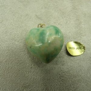 PENDENTIF MOTIF COEUR- GM- GREEN JADE