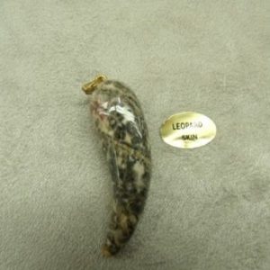 PENDENTIF MOTIF DENT- LEOPARD SKIN,LONGUEUR : 4cm / EPAISSEUR : 14mm