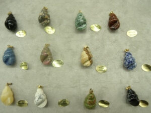 PENDENTIF MOTIF COQUILLAGE- PHOTO DE PRESENTATION