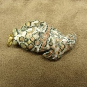 PENDENTIF MOTIF POISSON- PICTURE JASPER,LONGUEUR : 7 cm / HAUTEUR : 2,5 cm / EPAISSEUR : 0,3 cm
