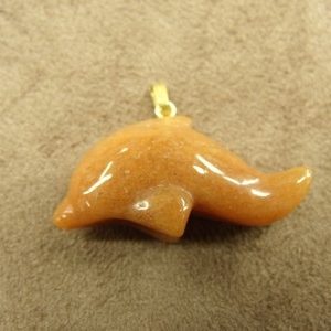 PENDENTIF MOTIF DAUPHIN- RED AVENTURINE