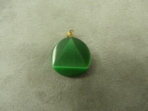 PENDENTIF PRISME- VERT foncé