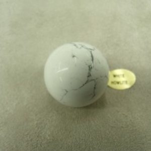PIERRE MOTIF BOULES - WHITE HOWLITE ,2.5 cm