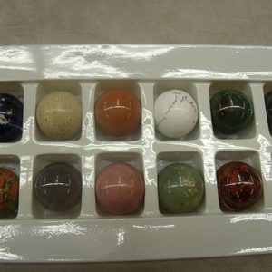PIERRE MOTIF BOULES- PHOTO DE PRESENTATION