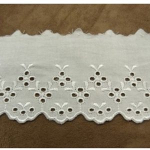 BRODERIE ANGLAISE COTON blanche 7 cm /hauteur de broderie 4,5 cm