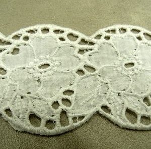 BRODERIE ANGLAISE