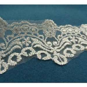 Dentelle de calais lurex argent 5 cm