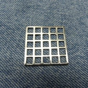 ARTICLE DE DECORATION - CARRE metal- ARGENT