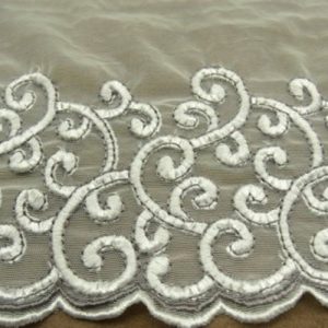 DENTELLE DE CALAIS stretch blanche 17 cm / hauteur de broderie 10 cm