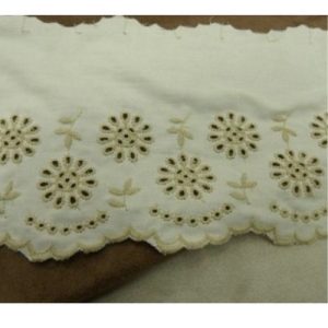 BRODERIE ANGLAISE COTON creme et beige 13,5 cm / hauteur de broderie 7 cm
