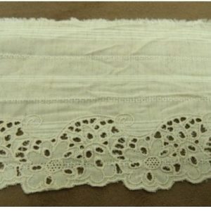 BRODERIE ANGLAISE VINTAGE COTON écru 11 cm
