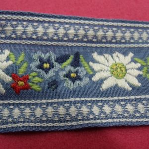 ruban brodé motif fleurs