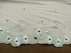 DENTELLE - 25 cm / 4
