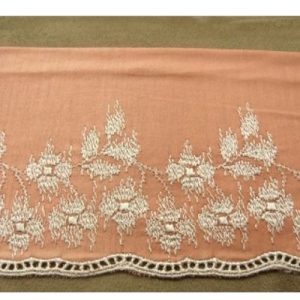 BRODERIE SAUMON sur jersey de coton blanche 11 cm /hauteur de broderie 7 cm
