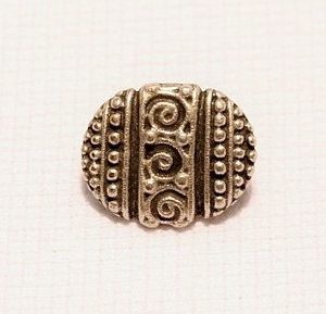 bouton métal argent vieillit
