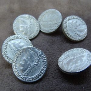 bouton métal argent,18 mm, vendu par 6
