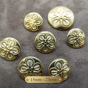 Boutons métal doré motif fleur – 15 mm / 23 mm / 28 mm – lot de 6