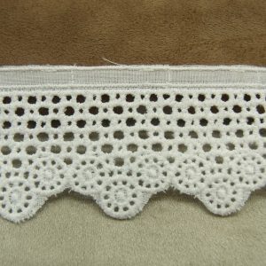 broderie anglaise blanche