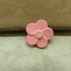 BOUTON acrylique à queue motif petite fleur rose pale,18 mm, très tendance
