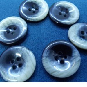 bouton acrylique gris à 4 trous, 22 mm, vendu par 6