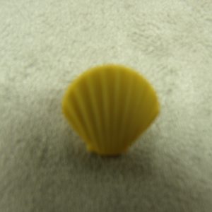 BOUTON DECORATIFS ENFANTS - MODELE SAINT JACQUES- jaune