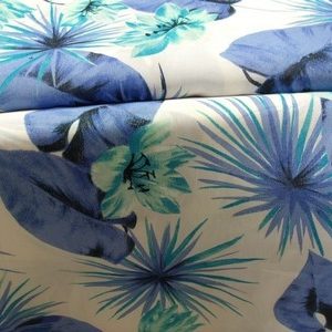 tissu crêpe - 150 cm- bleu sur fond blanc