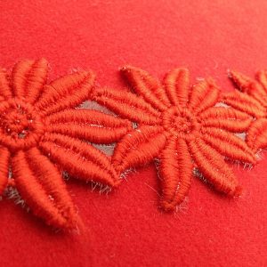 guipure fleur brodé coton rouge