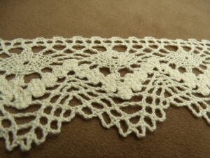 guipure coton vintage beige