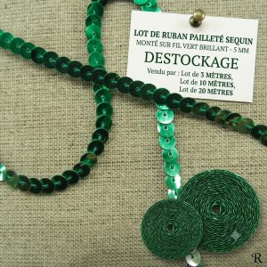 DESTOCKAGE : Galon Sequins Vert Brillant – Montage sur fil – 5 mm – Lots 3m, 10m ou 20m