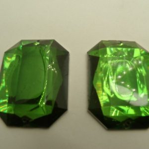 strass rectangulaire vert