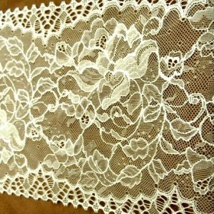 nouvelle dentelle de calais leavers ivoire 18 cm