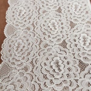 dentelle de calais blanche 22 cm