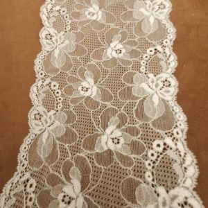 dentelle de calais leavers lurex argent 16 cm