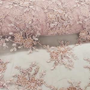 dentelle de laize brodée perlé pailleté saumon