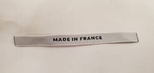 étiquette "MADE IN FRANCE" tissé et brodé largeur 9 mm/ largeur 10 cm vendu par 250