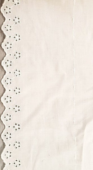 NOUVELLE broderie coton blanche largeur 18 cm/ hauteur de broderie 3 cm