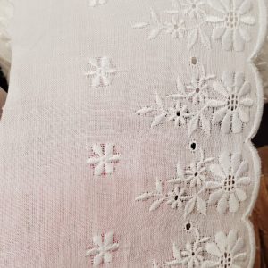 Broderie anglaise coton blanche
