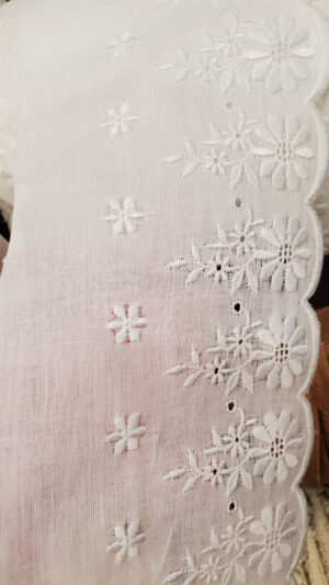 Broderie anglaise coton blanche