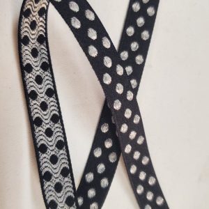 NOUVEAU ruban fantaisie noir à pois sur fond blanc