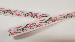 NOUVEAU ruban fantaisie à fleurs fushia et vert sur fond blanc