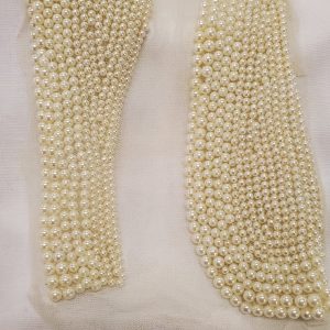NOUVEAU accessoire de décoration perlé nacré monté sur maille à découpé