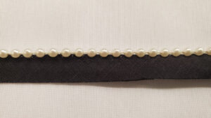 NOUVEAU ruban passepoil perlé monté sur base coton noir perle ronde blanche