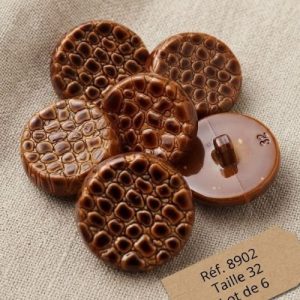 Lot de 6 boutons acryliques marron façon lézard – 20 mm