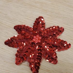 Ecusson paillette perle rouge motif etoile largeur 8 cm