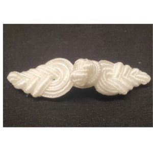 bouton brandebourg blanc longueur 7 cm / largeur 18 cm