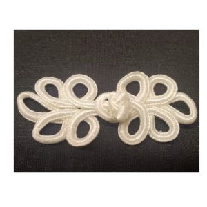 bouton brandebourg blanc longueur 6 cm / largeur 2.5 cm