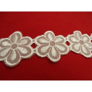 Ruban Brodé Synthétique Motif Broderie 70 mm