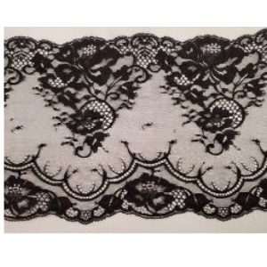 Dentelle De Calais Noire 22 cm